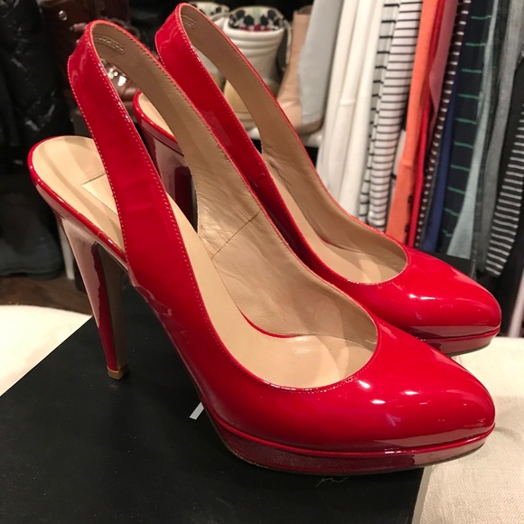 •SOLD• Valentino Red Patent Leather Slingback Heel - Picture 2 of 8